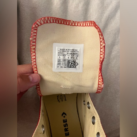 Converse Red - Picture 2 of 4